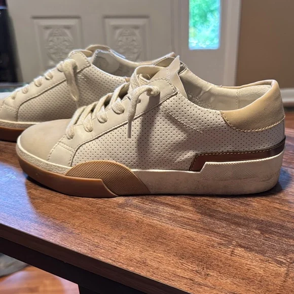 DV by Dolce Vita Hillow Sneakers 7.5 - Picture 3 of 8